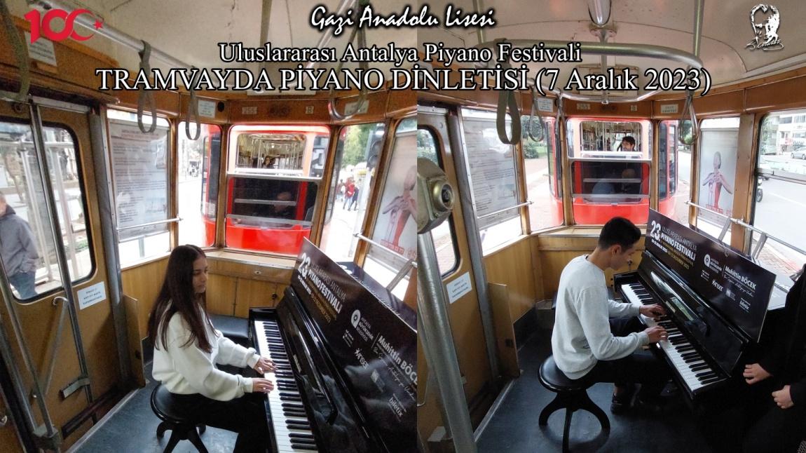 GAZİ GENÇLERİ İLE MÜZİK HER YERDE 7 Aralık 2023 Tramvayda Müzik Dinletisi
